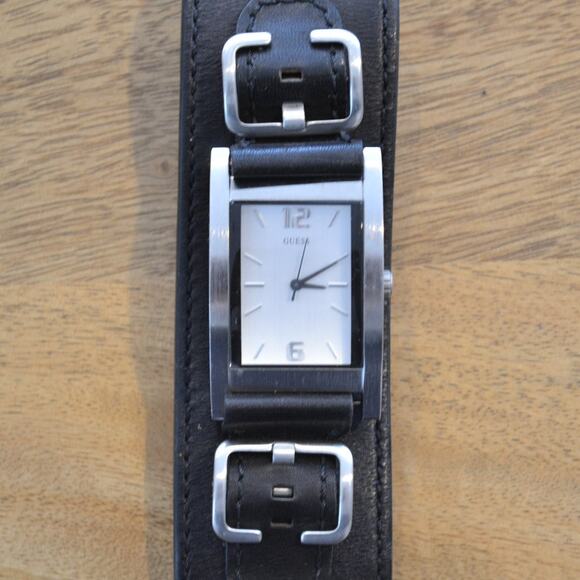 Vintage GUESS Silver Tone Watch with Black Leather Band main image 5